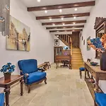 Mavi Kiyi Kaş